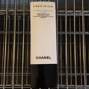 CHANEL cleanser